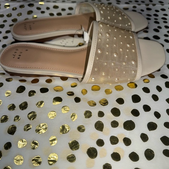 A New Day Tan Sandals Versatile Comfort - Picture 7 of 10